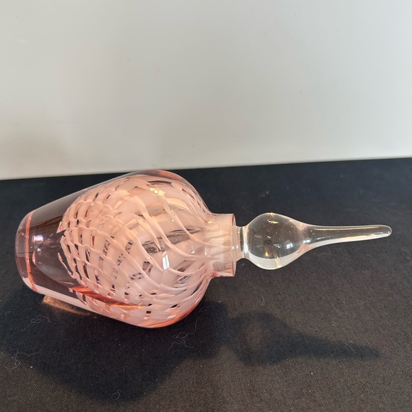 Perfume bottle 1930s collectible vintage perfume bottle Antique pink glass - Picture 2 of 9